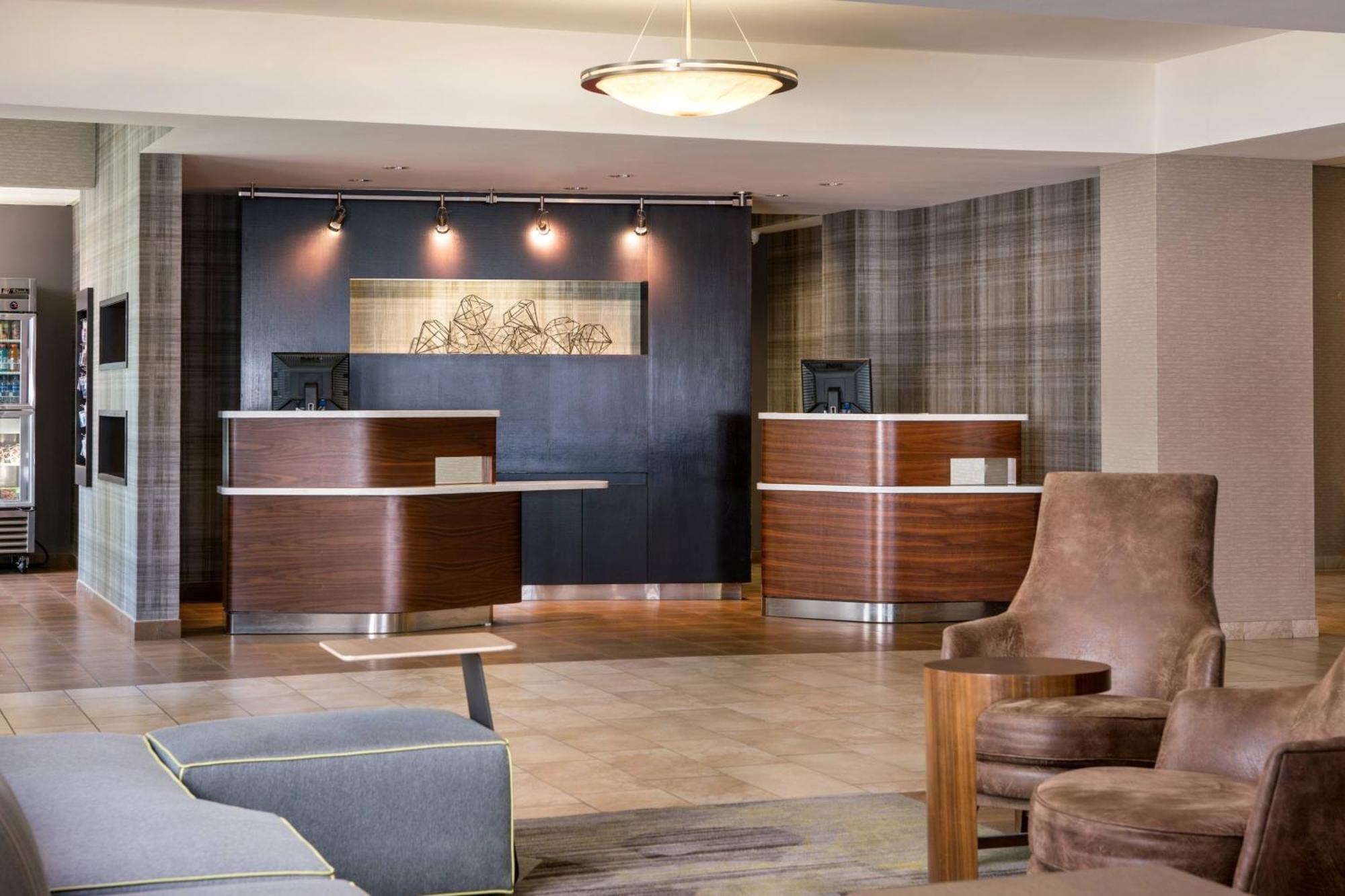 Отель Courtyard By Marriott Richmond Berkeley Экстерьер фото