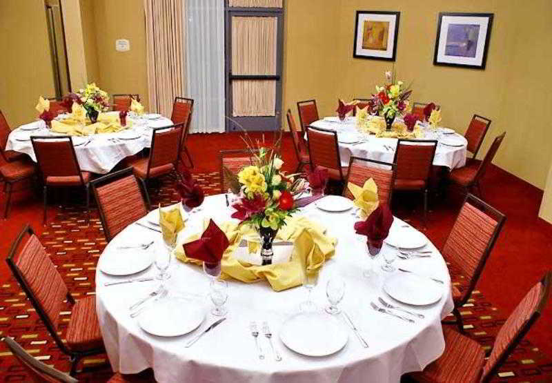 Отель Courtyard By Marriott Richmond Berkeley Экстерьер фото