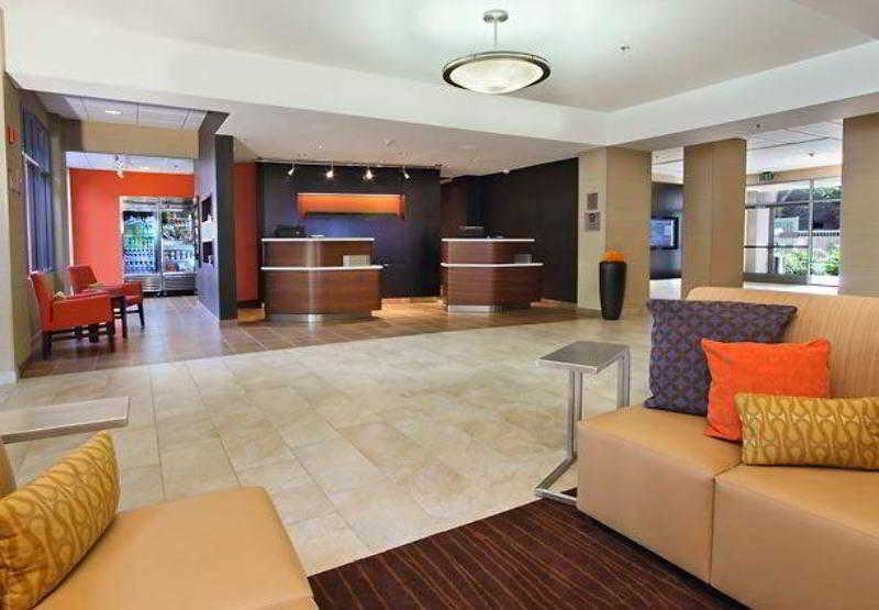 Отель Courtyard By Marriott Richmond Berkeley Экстерьер фото